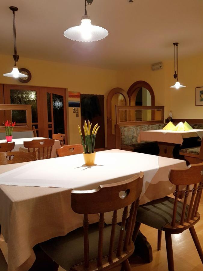 Hotel Pension Schweitzer Silandro Ngoại thất bức ảnh